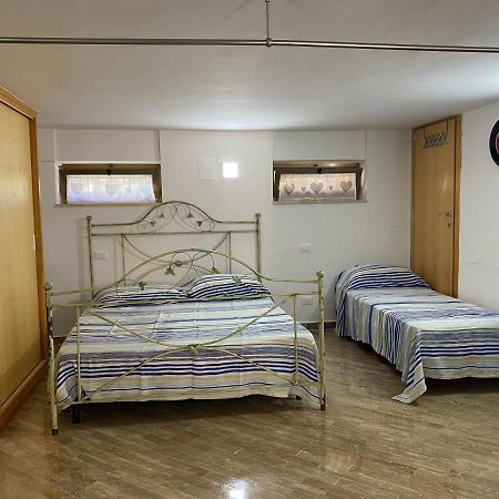 Вилла Casa Badino Террачина Экстерьер фото