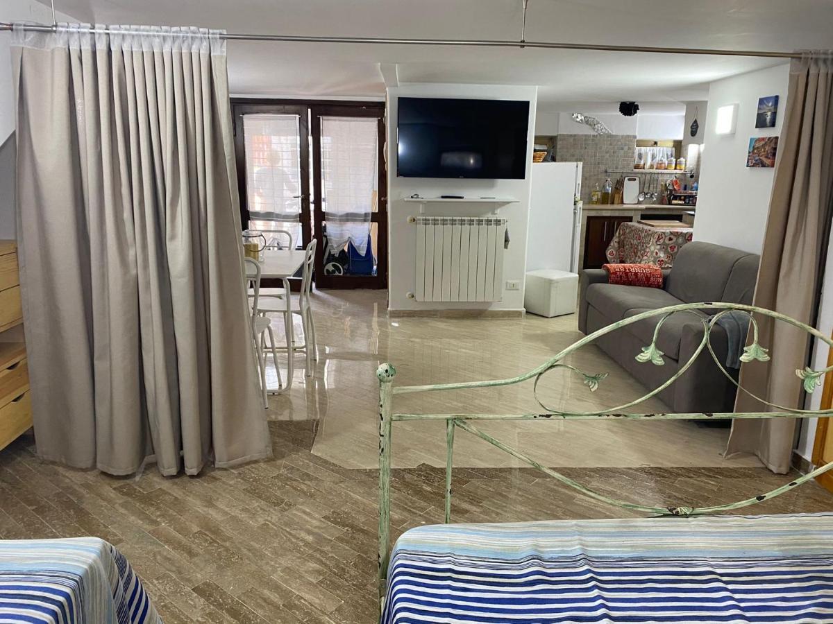 Вилла Casa Badino Террачина Экстерьер фото